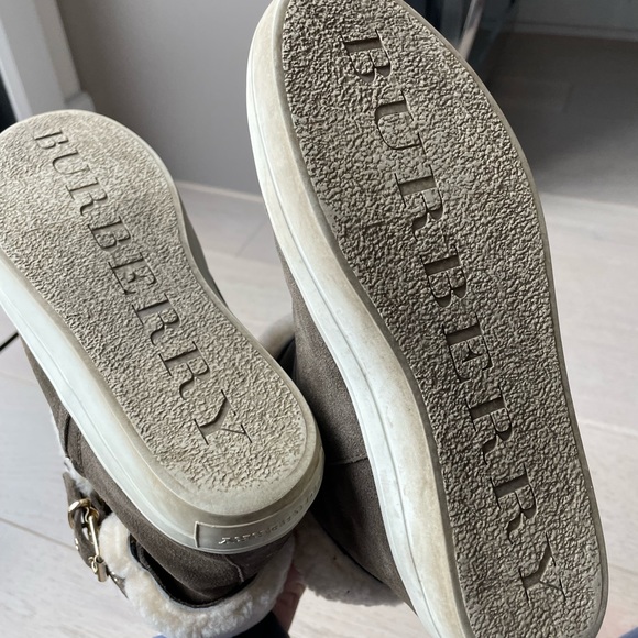Burberry Skillman Military Khaki Suede & Shearling Booties - Womens 37.5 - Picture 7 of 7